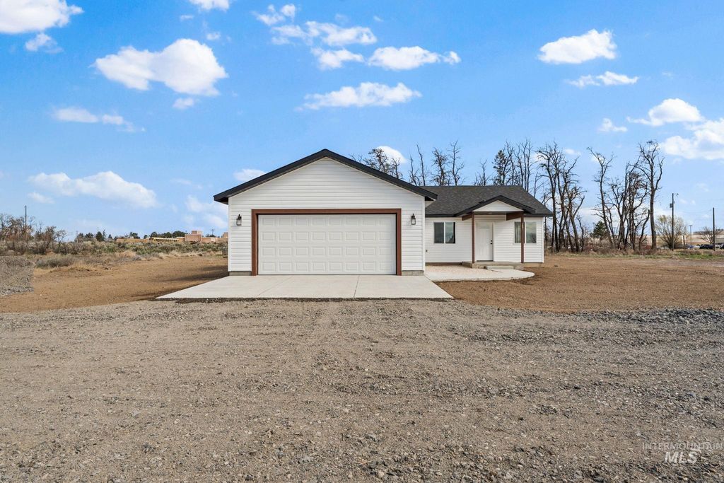 Photo of 1824 E 1800 S #Lot 1 Block 1, Gooding, ID 83330 (MLS # 98978285)