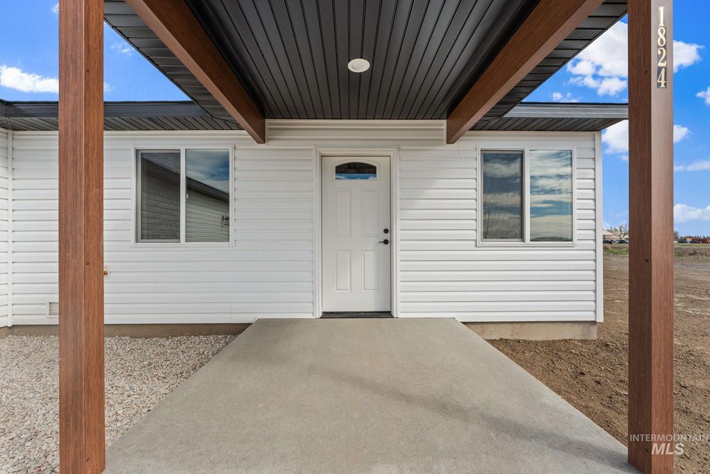 Photo of 1824 E 1800 S #Lot 1 Block 1, Gooding, ID 83330 (MLS # 98978285)