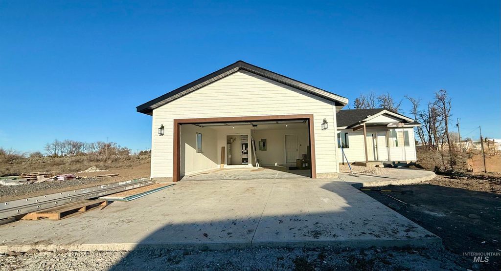 Photo of 1824 E 1800 S #Lot 1 Block 1, Gooding, ID 83330 (MLS # 98978285)