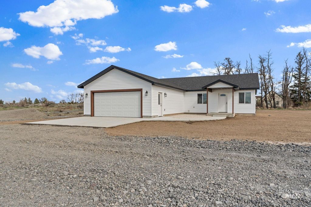 Photo of 1824 E 1800 S #Lot 1 Block 1, Gooding, ID 83330 (MLS # 98978285)