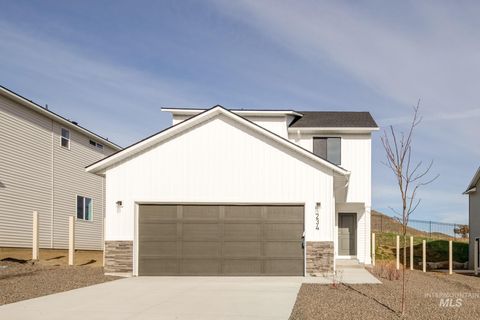 Photo of 2543 W Fallon Lp, Nampa, ID 83651 (MLS # 98974835)