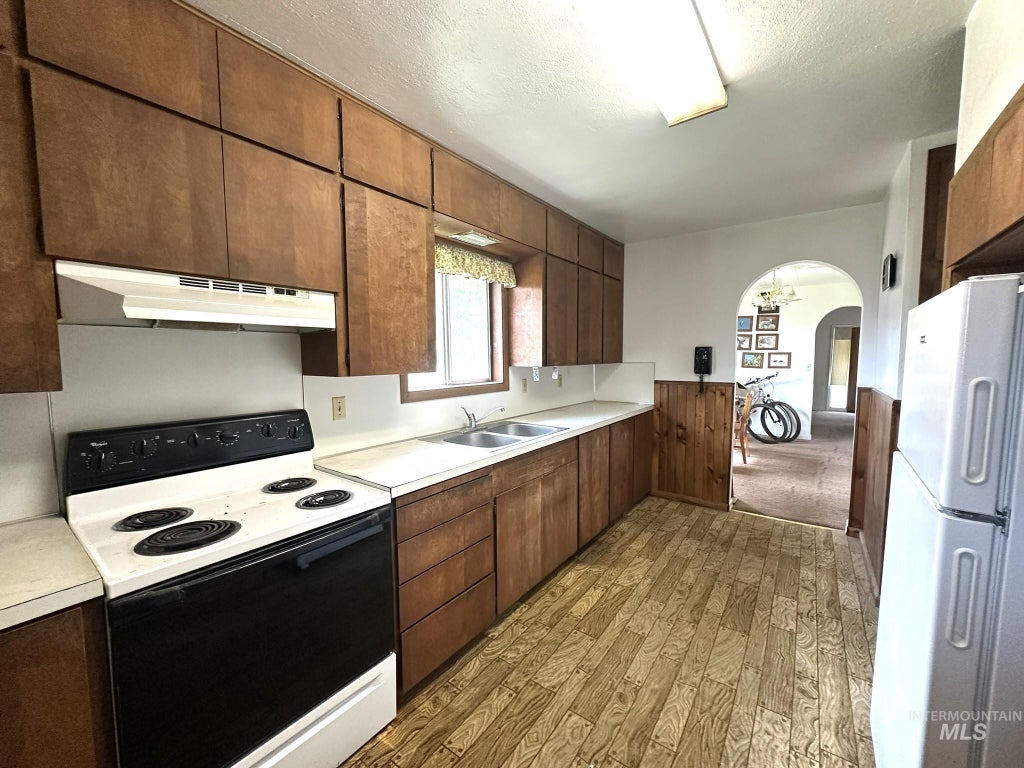 Photo of 370 Smith St, Vale, OR 97918 (MLS # 99000773)