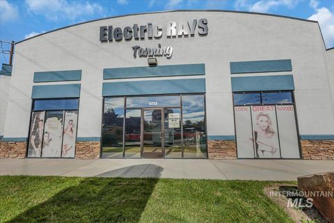 Photo of 6732 W State Street, Garden City, ID 83714 (MLS # 98968516)