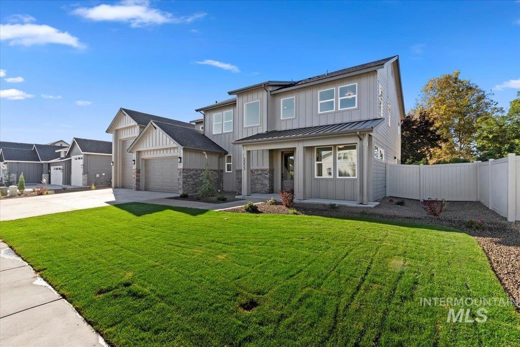 Photo of 468 N Plainfield Ave, Eagle, ID 83616 (MLS # 98977198)