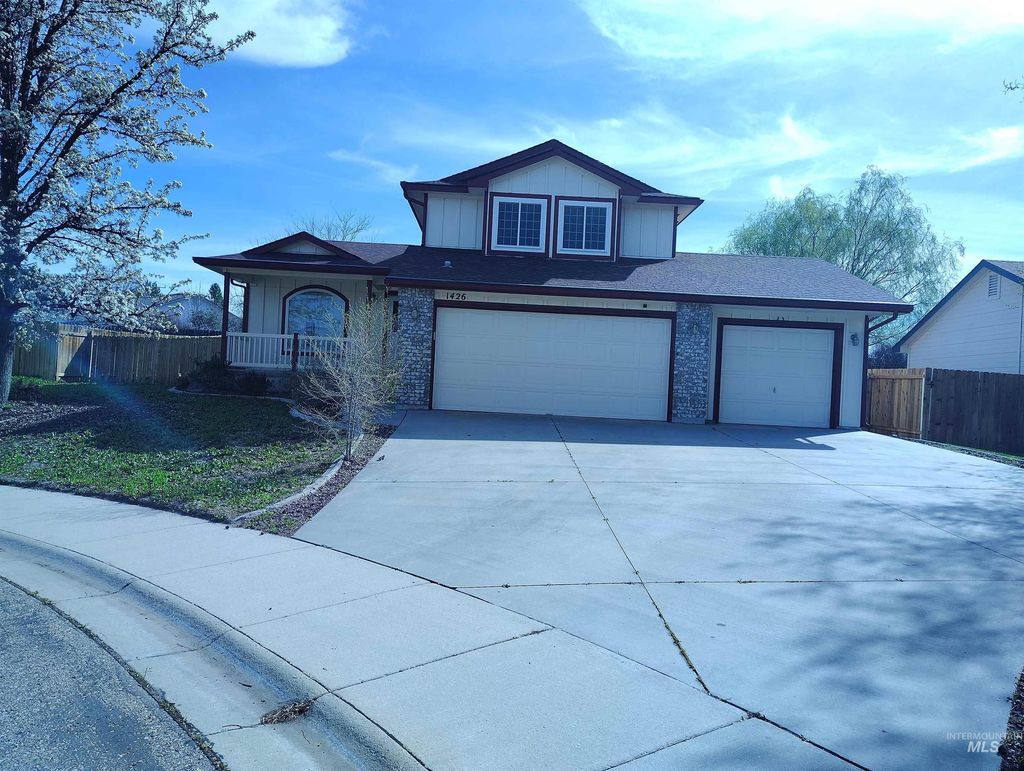 Photo of 1426 N Tasavol Avenue, Kuna, ID 83634 (MLS # 98983618)