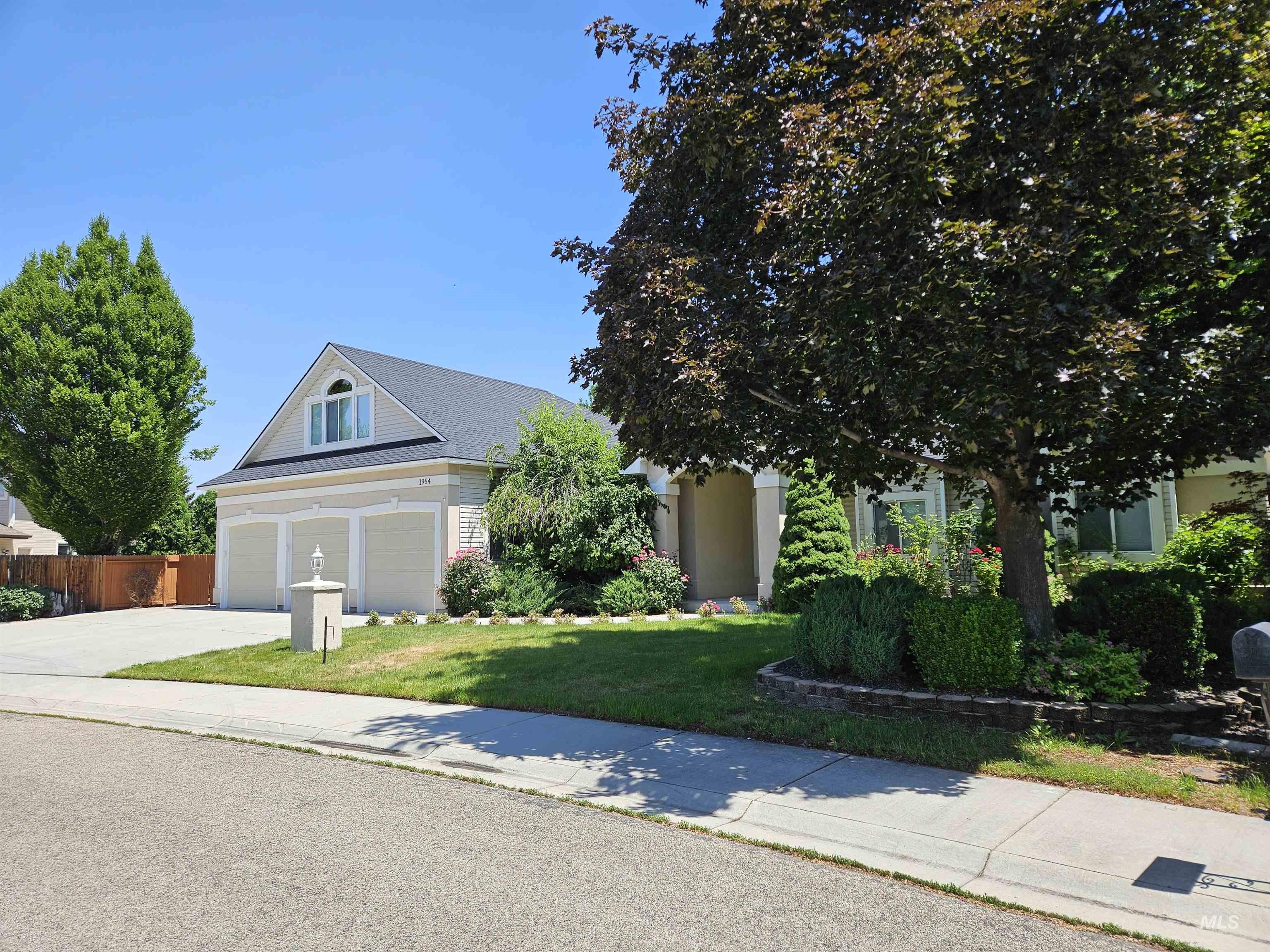 1964 E Summercove Dr