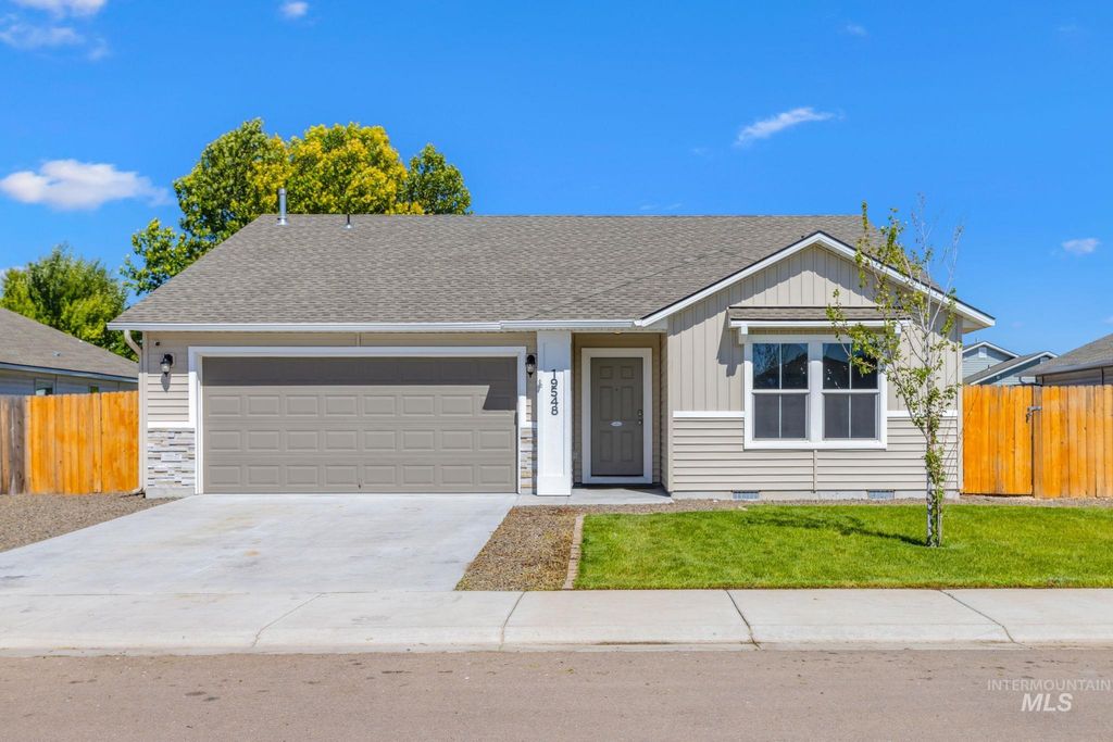 Photo of 19548 Maywood Pl, Caldwell, ID 83605 (MLS # 98980623)