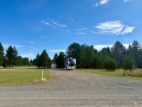 Photo of 156 Heath Place, Donnelly, ID 83615 (MLS # 98959625)