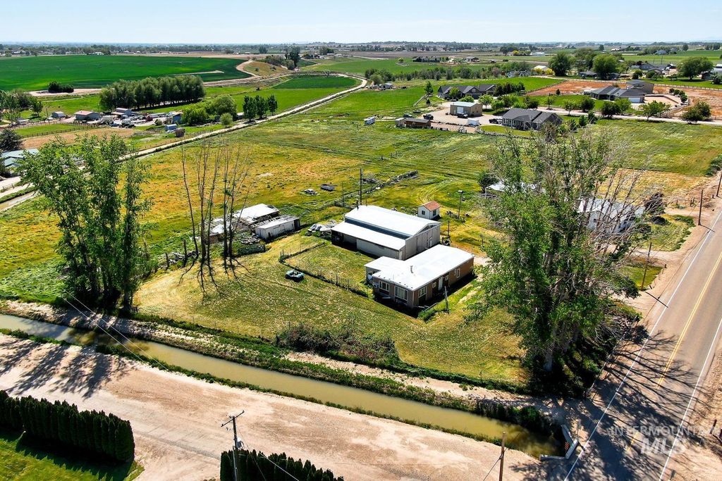 Photo of 18532 Wagner Rd, Caldwell, ID 83607 (MLS # 98985429)