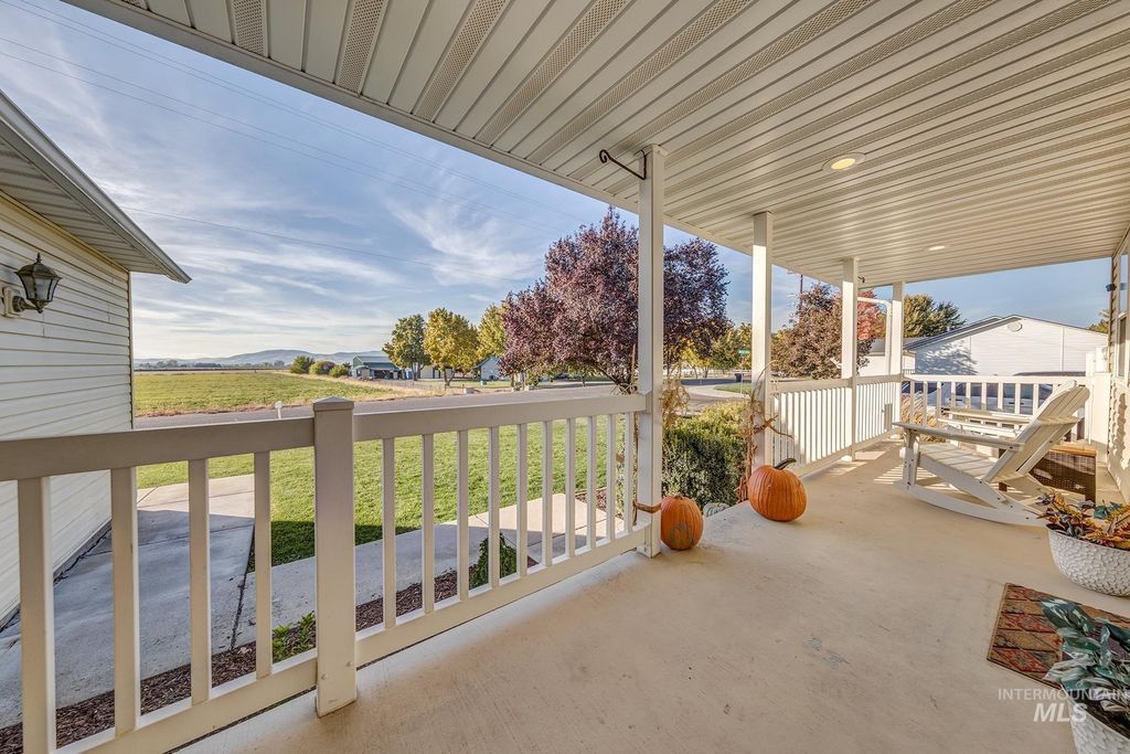 Photo of 2480 W 9th Street, Weiser, ID 83672 (MLS # 98965686)