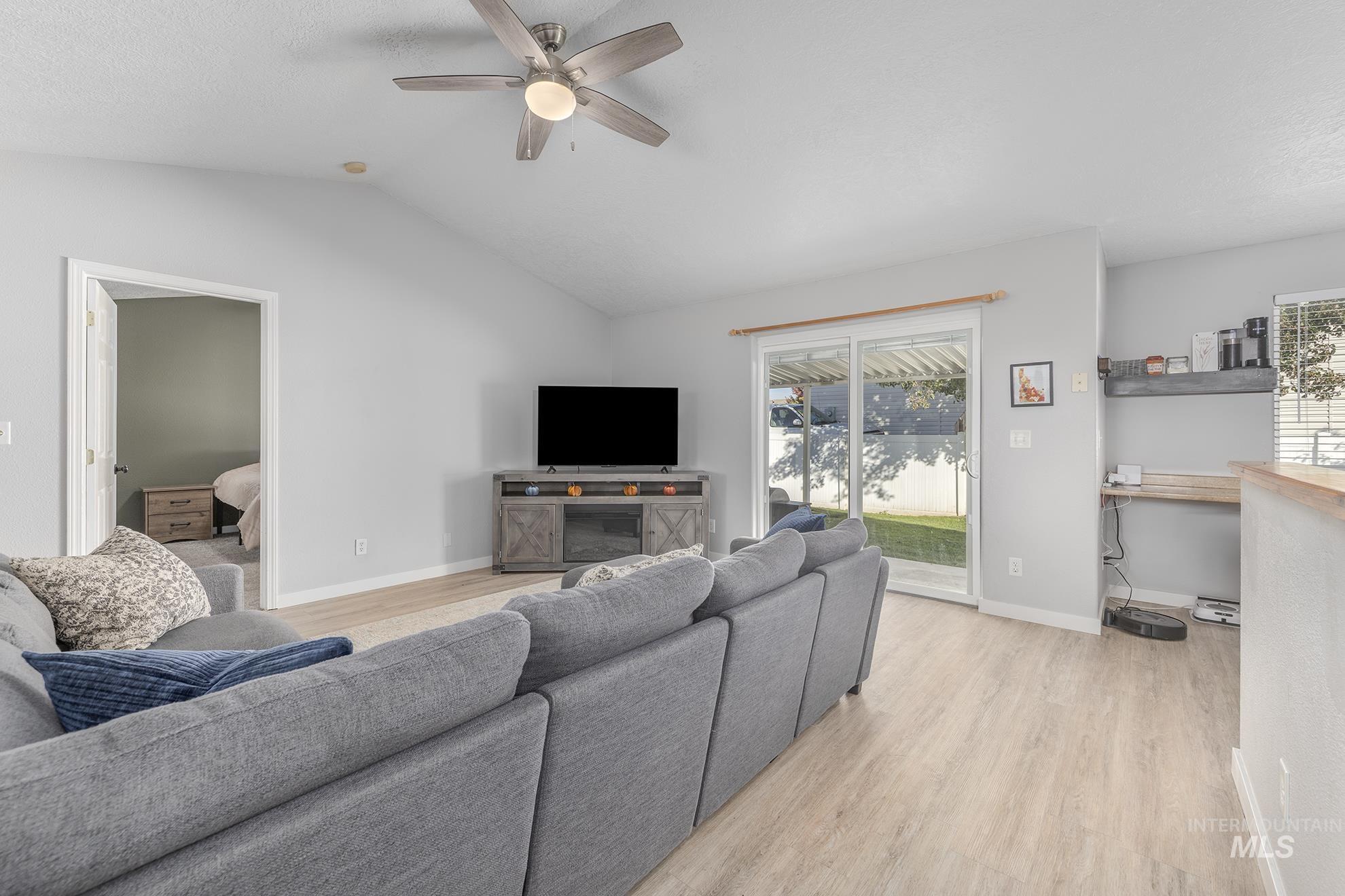 2480 W 9th Street