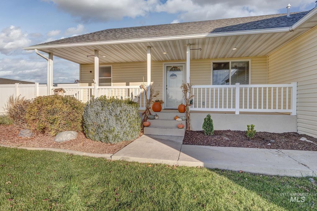 Photo of 2480 W 9th Street, Weiser, ID 83672 (MLS # 98965686)