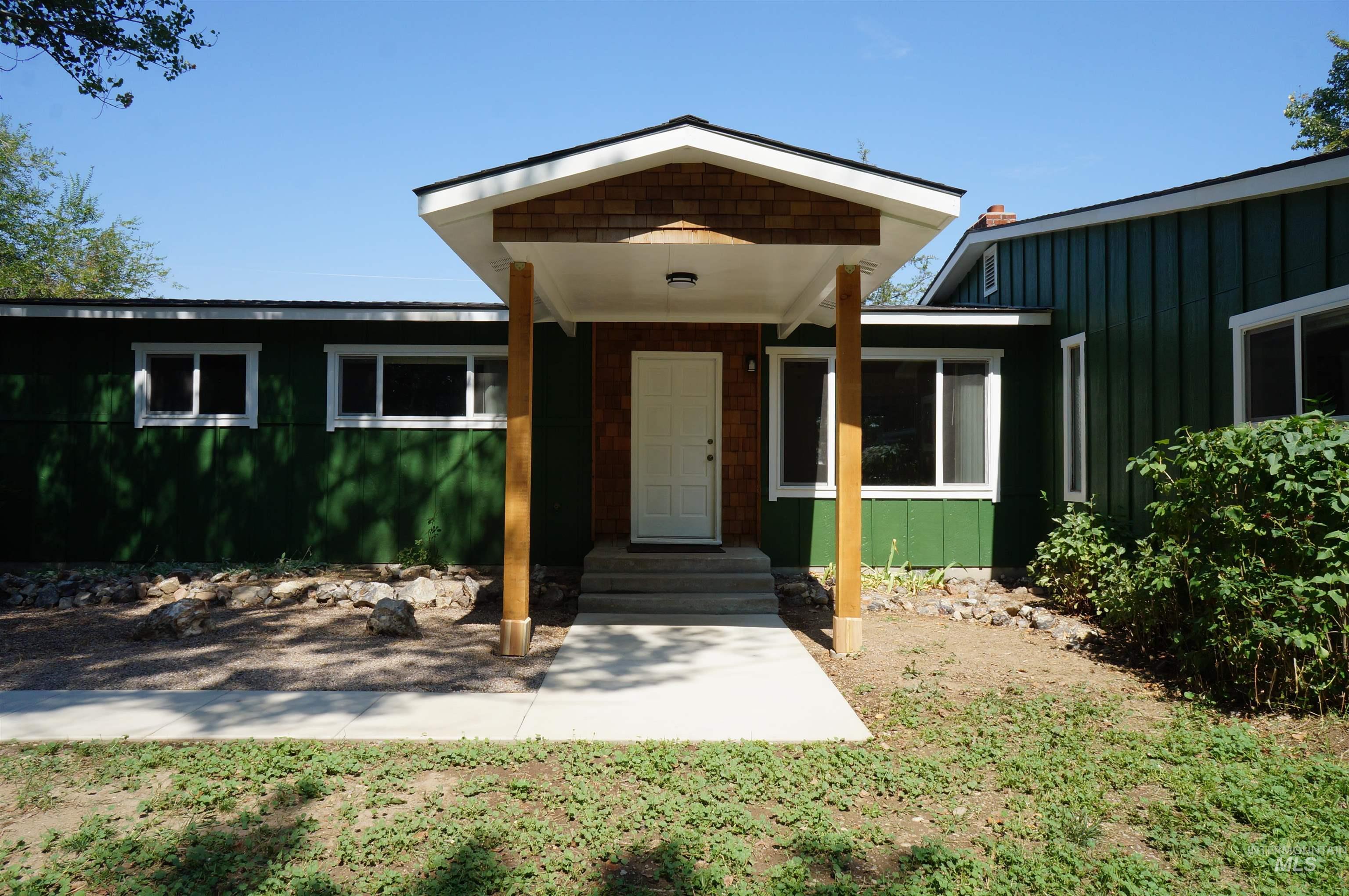 22952 Bumble Bee Lane