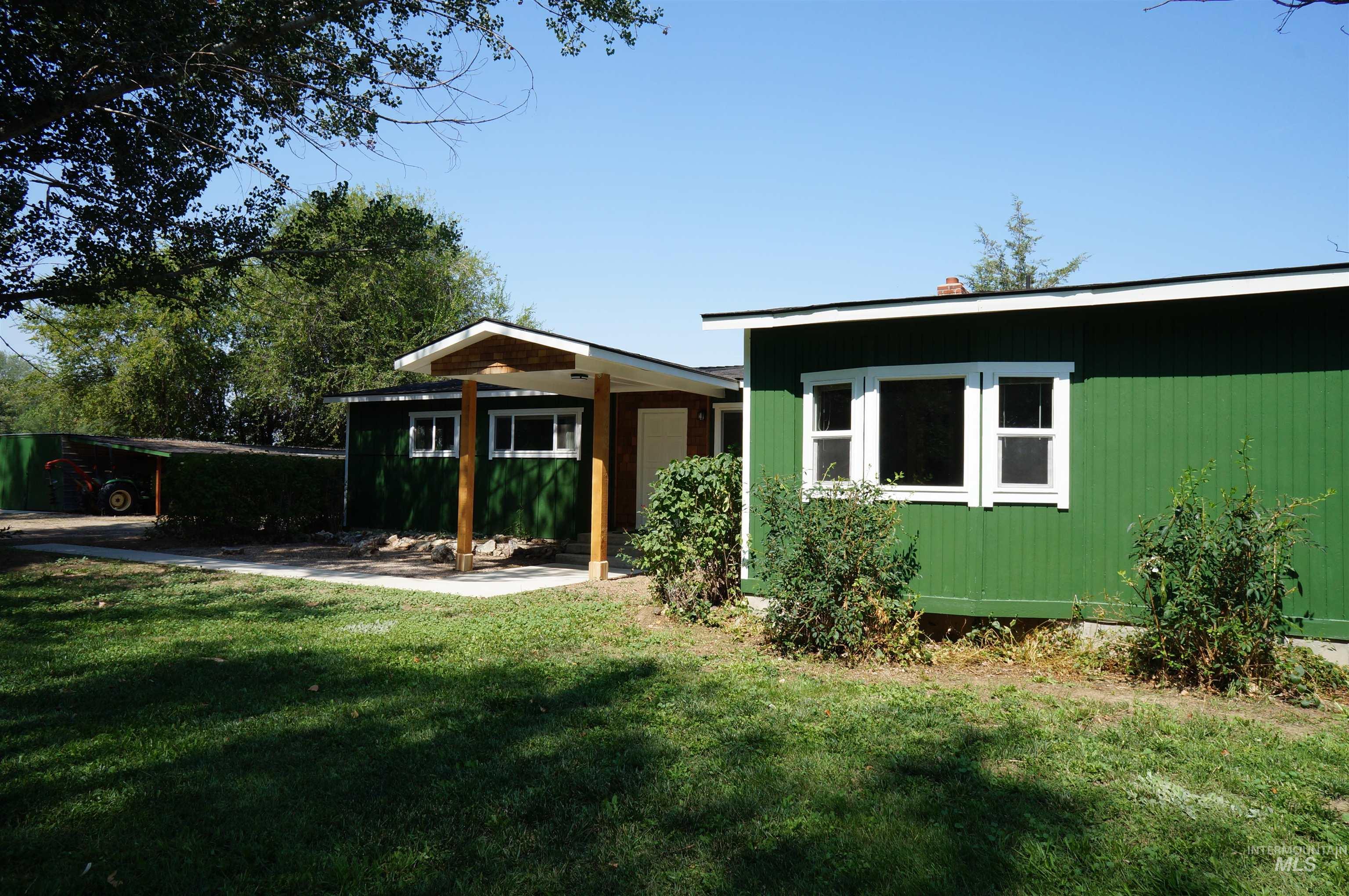 22952 Bumble Bee Lane