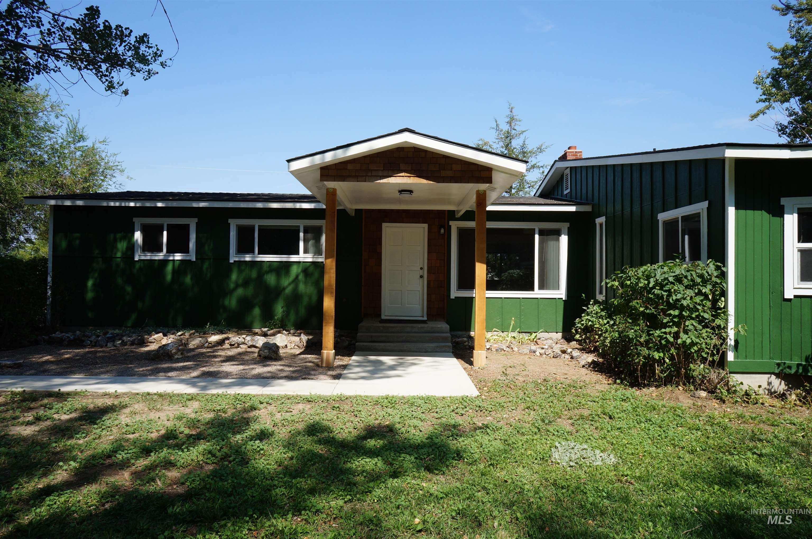 22952 Bumble Bee Lane