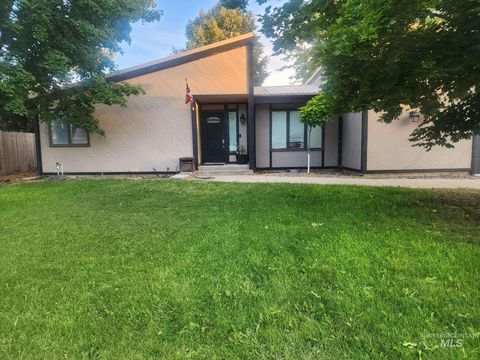 2556 4th Ave. East Twin Falls ID 83301