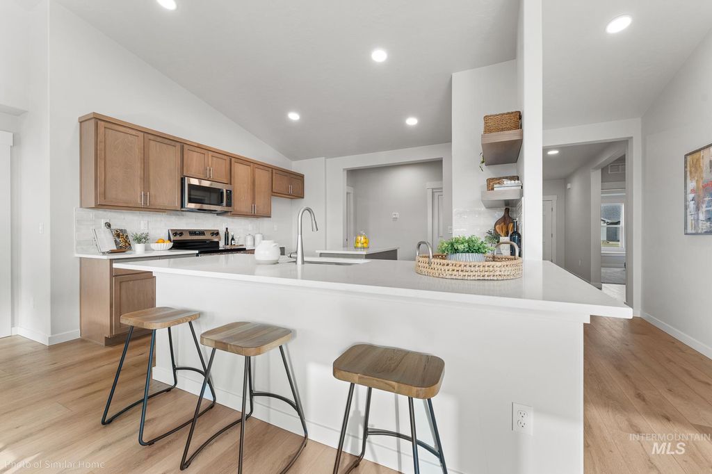 Photo of 903 S Galloper #Snowbrush Lot 4 Blk, Nampa, ID 83686 (MLS # 98976422)