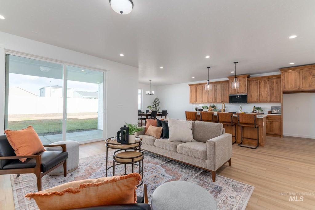 Photo of 8412 S Wavecrest Ave, Kuna, ID 83634 (MLS # 98983638)