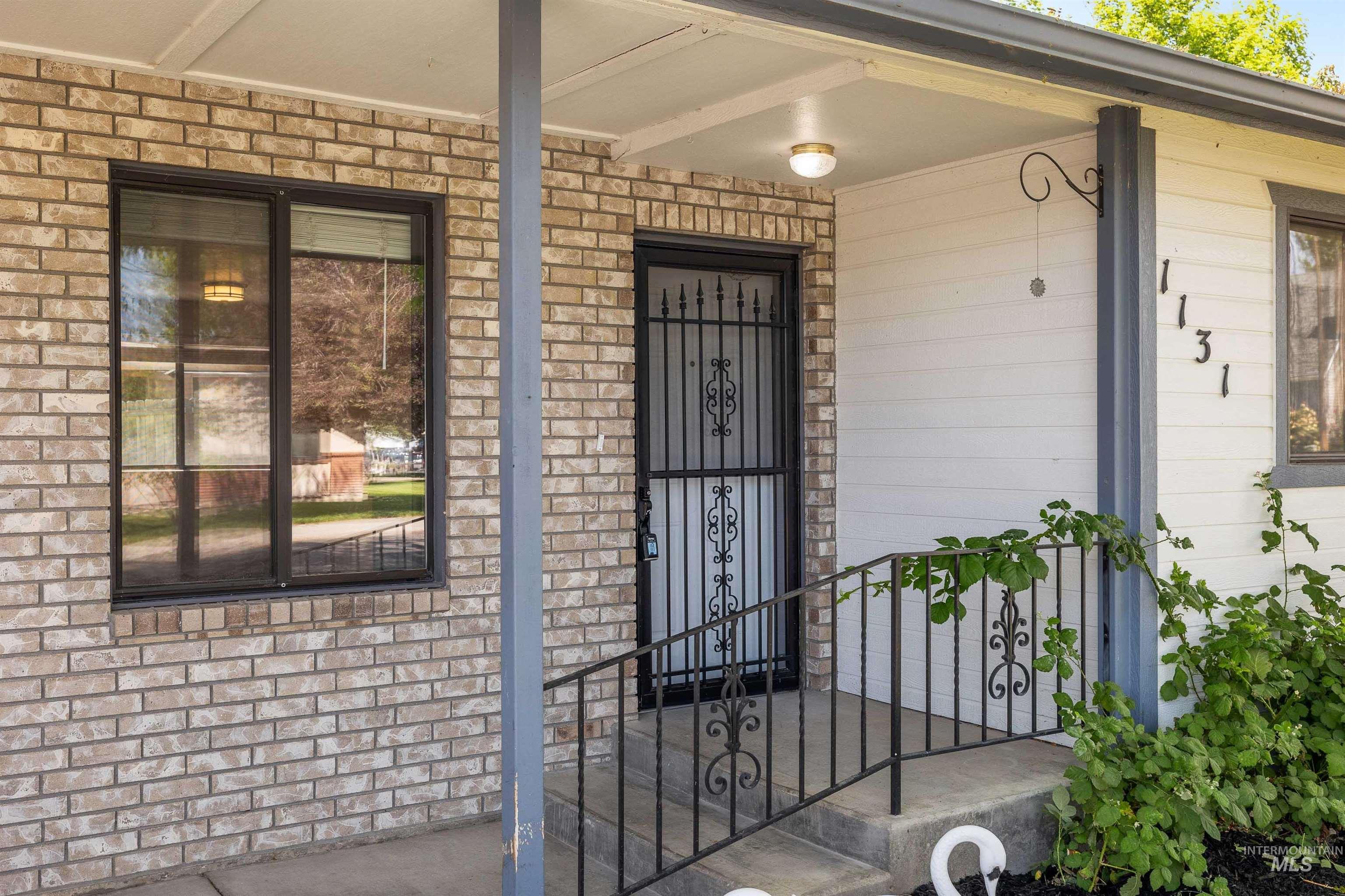 1131 Aztec Dr.