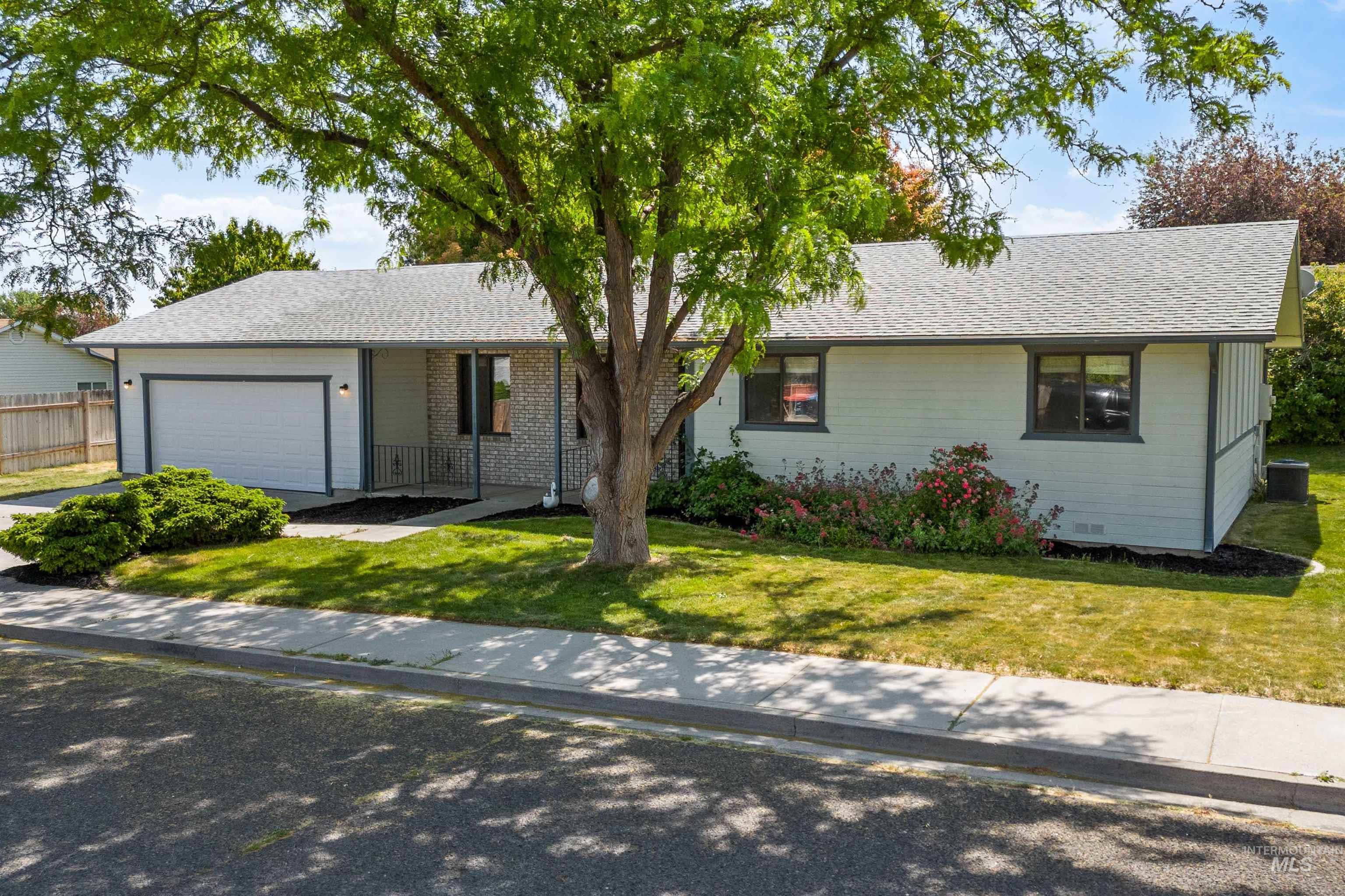 1131 Aztec Dr.