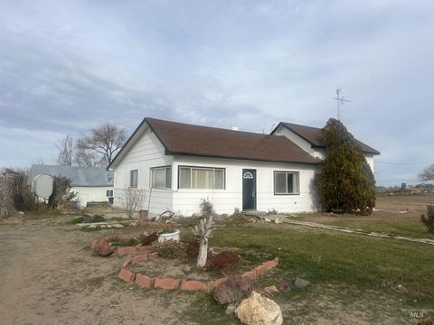 Photo of 156 W 100 N, Jerome, ID 83338 (MLS # 98967338)