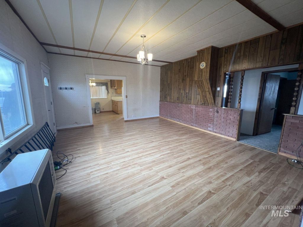 Photo of 156 W 100 N, Jerome, ID 83338 (MLS # 98967338)