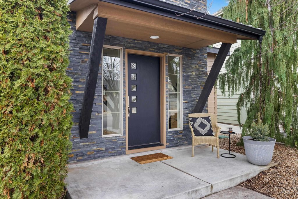 Photo of 2130 S Myers Pl, Boise, ID 83706 (MLS # 98969529)