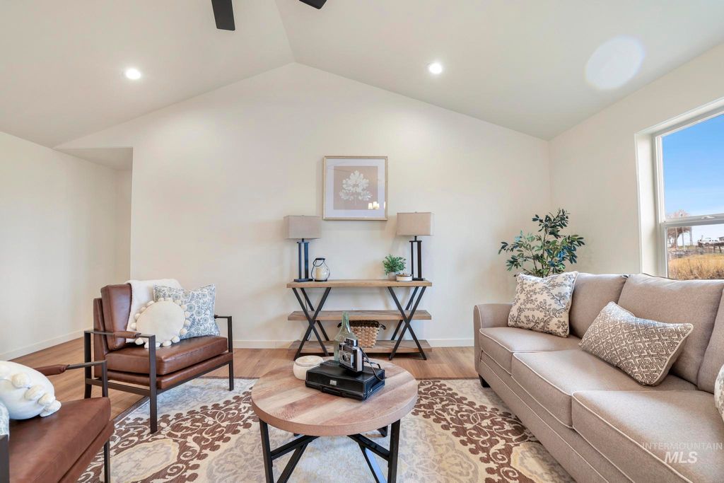 Photo of 708 W Clark St, Paul, ID 83347 (MLS # 98976092)