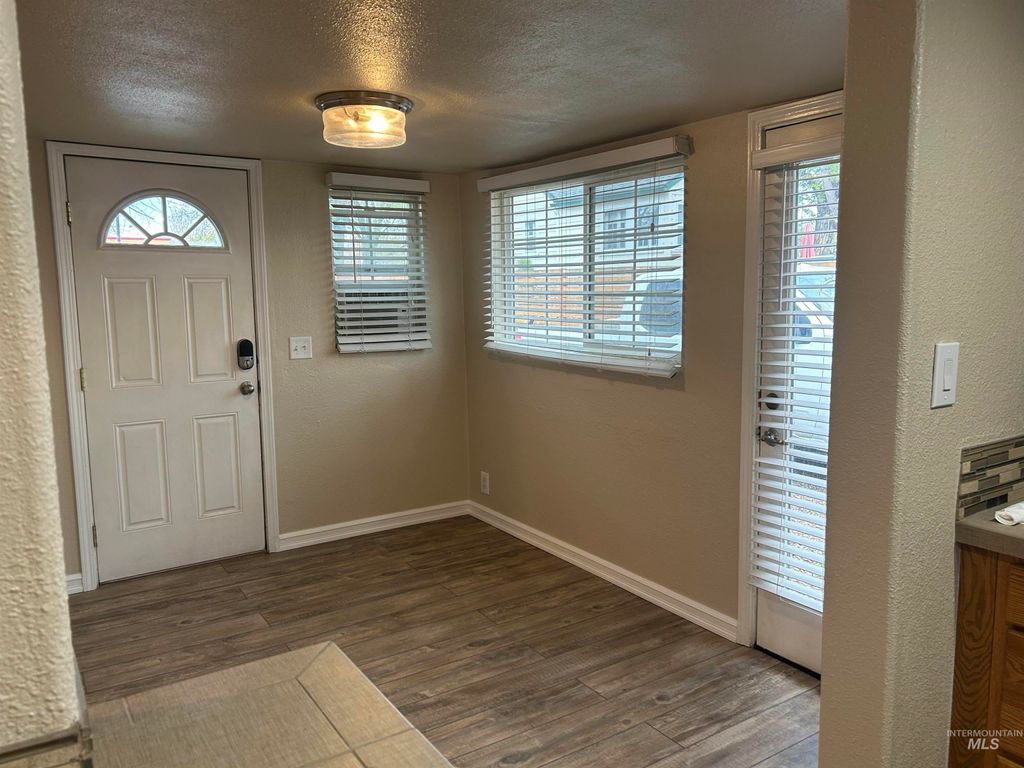 Photo of 1704 S Vista Ave, Boise, ID 83705 (MLS # 98986675)