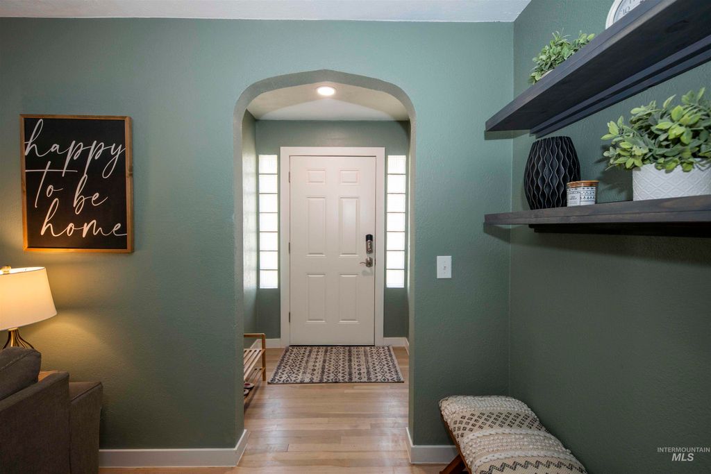 Photo of 527 Brown Avenue, Orofino, ID 83544 (MLS # 98956911)