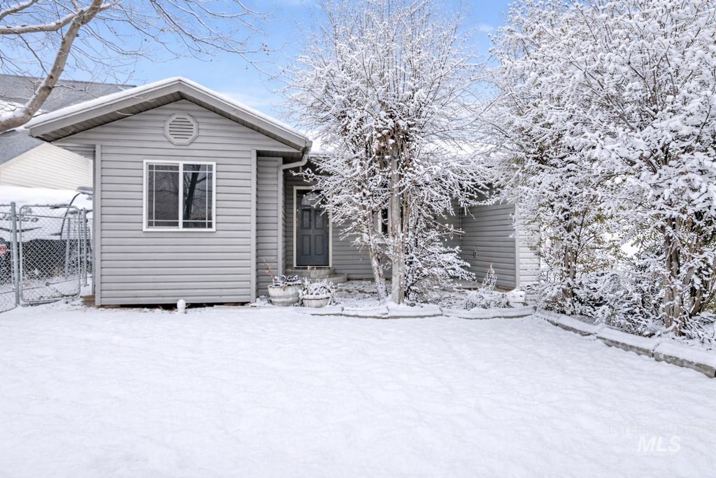 Photo of 1309 Lauren Lane, Filer, ID 83328 (MLS # 98970210)