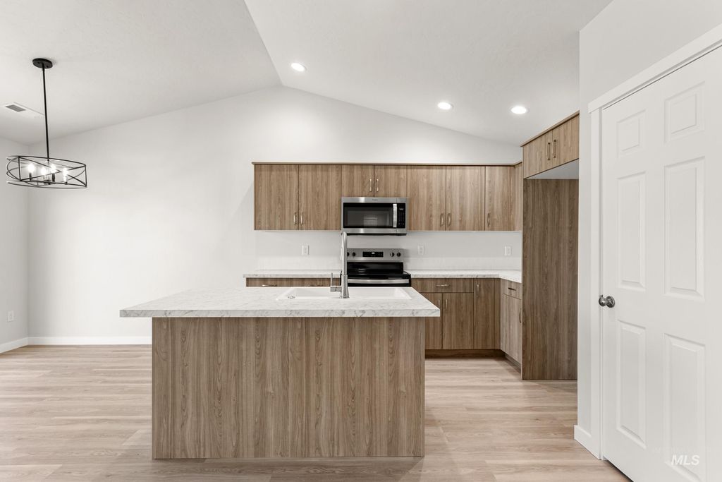 Photo of 7119 E Shields Dr, Nampa, ID 83687 (MLS # 98974813)