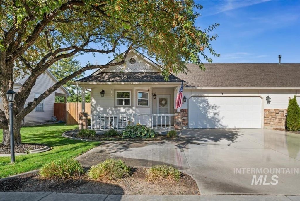 Photo of 2914 Airport Ave, Caldwell, ID 83605 (MLS # 99001674)