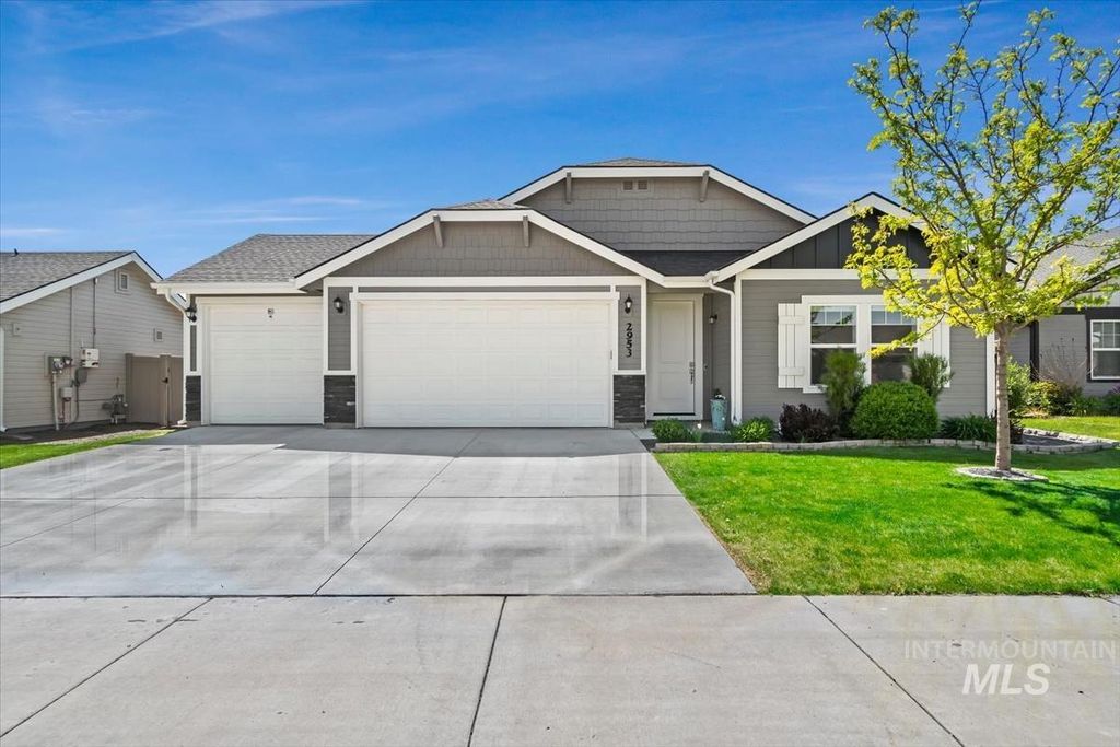 Photo of 2953 N Greengate Way, Star, ID 83669 (MLS # 98984371)