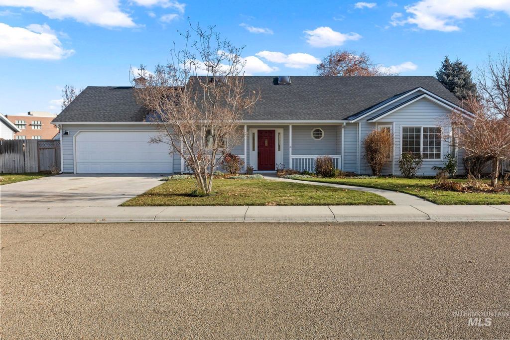 Photo of 3005 Jefferson Pkwy, Caldwell, ID 83605 (MLS # 98970757)