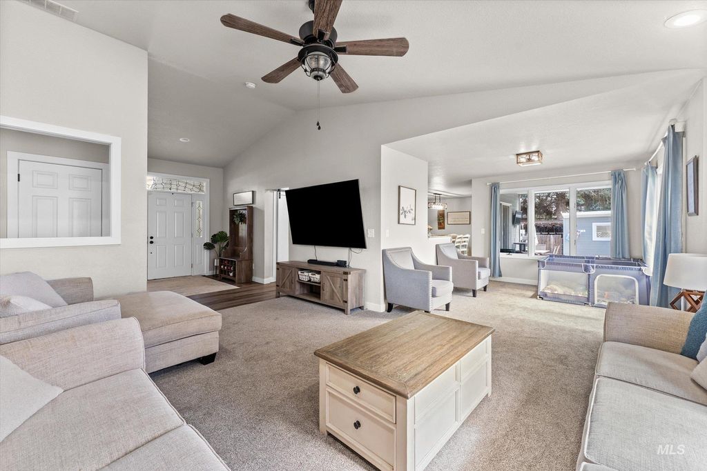 Photo of 15071 Griffin Ln, Caldwell, ID 83607 (MLS # 98963810)