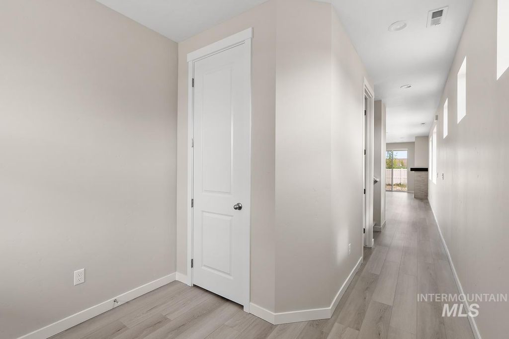 Photo of 17163 N Yorktown Way, Nampa, ID 83687 (MLS # 98993053)