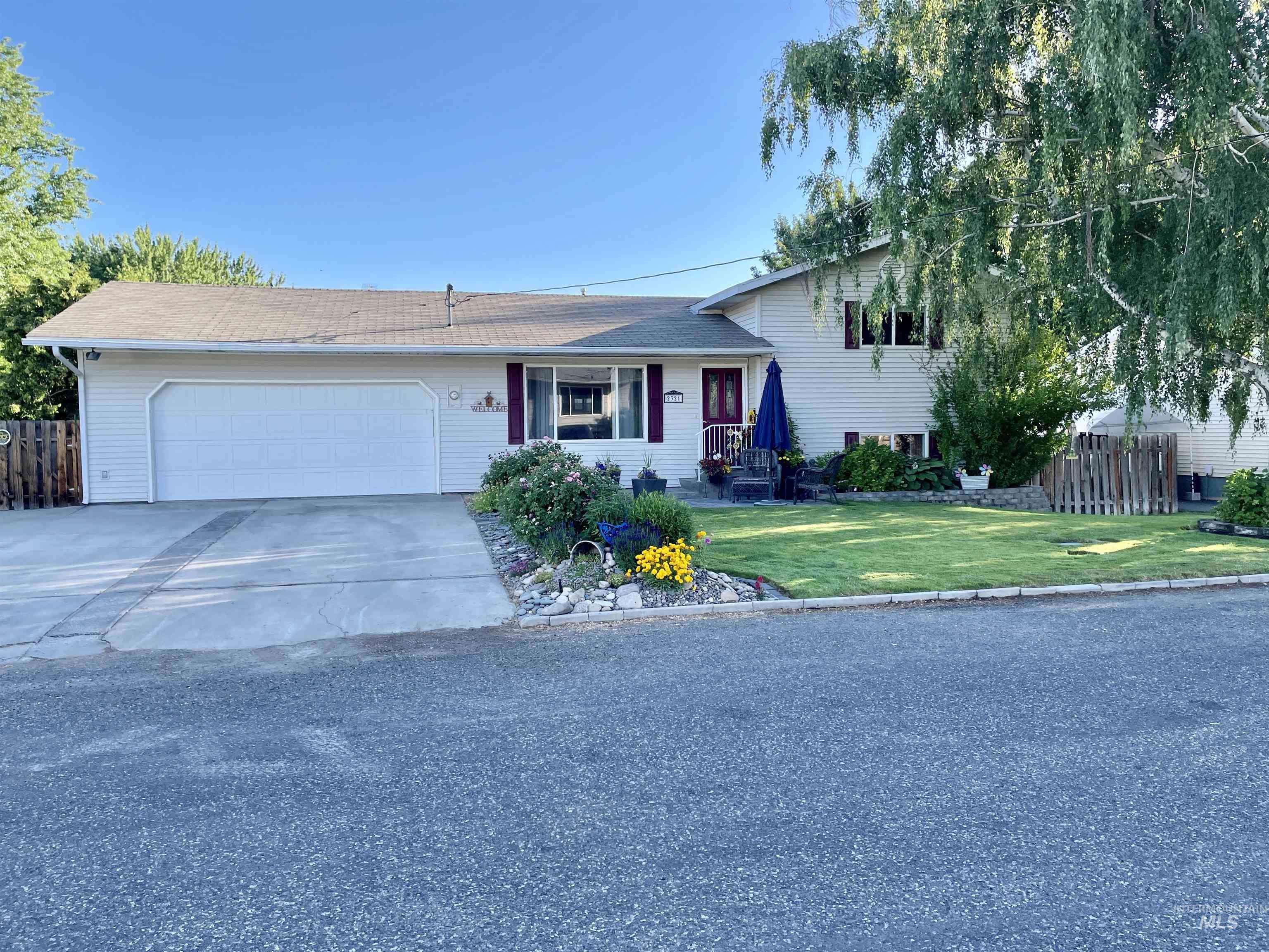 2321 Rolling Hills Dr.