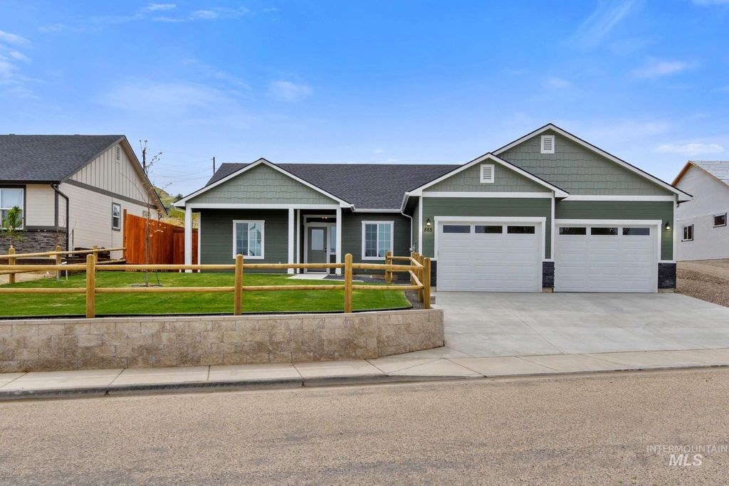 Photo of 885 S Iowa Ave, Payette, ID 83661 (MLS # 98982886)