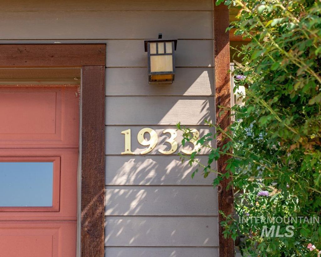 Photo of 1933 Fletcher Pl, Moscow, ID 83843 (MLS # 98980869)