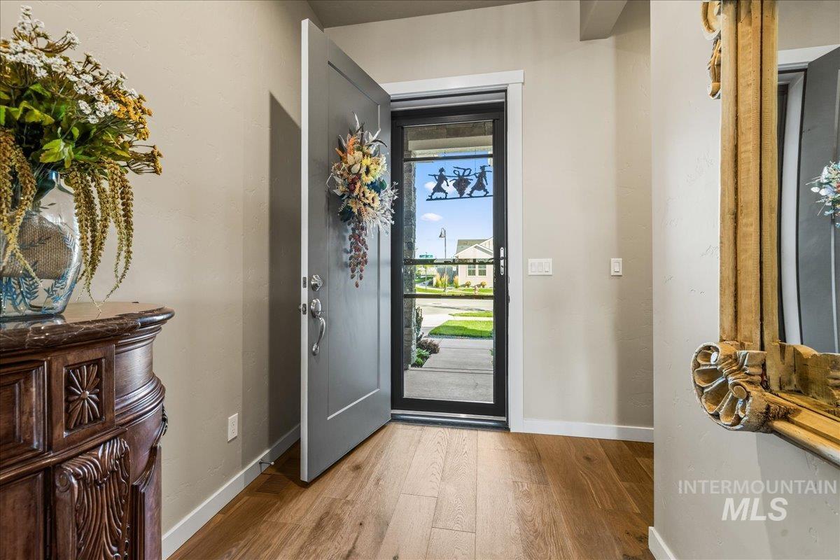 8739 W Pickett Creek