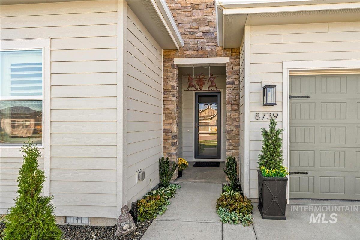 8739 W Pickett Creek