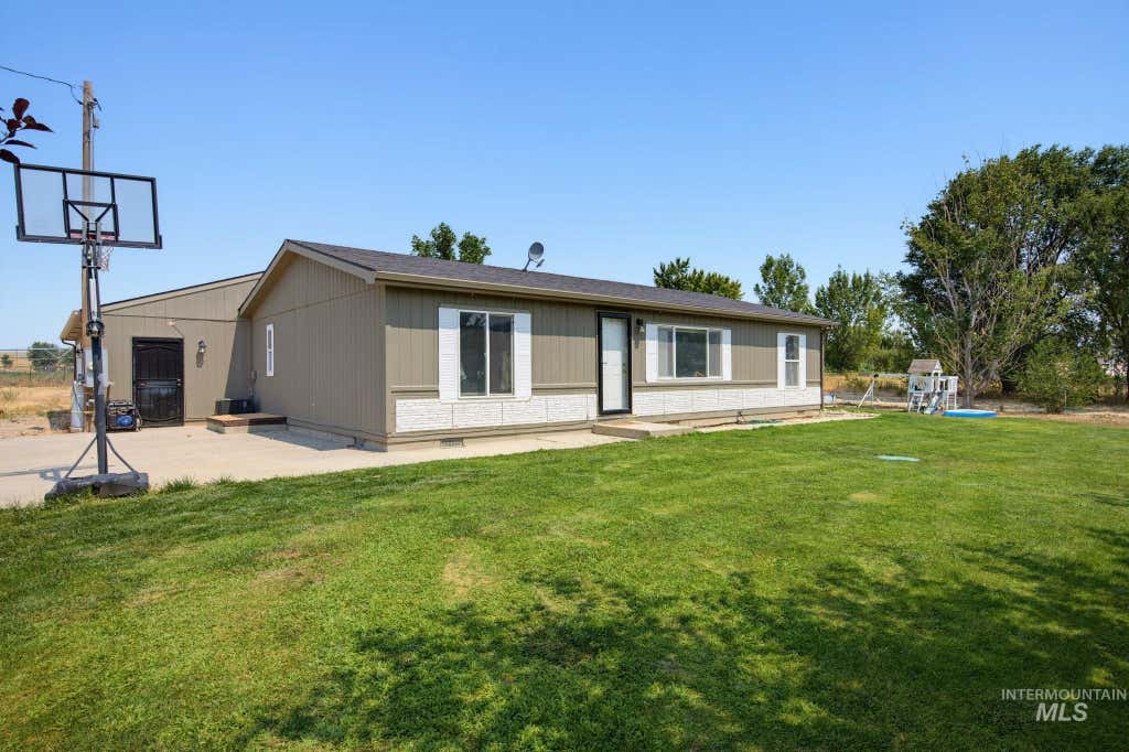 Photo of 21568 Market Rd, Parma, ID 83660 (MLS # 98996602)