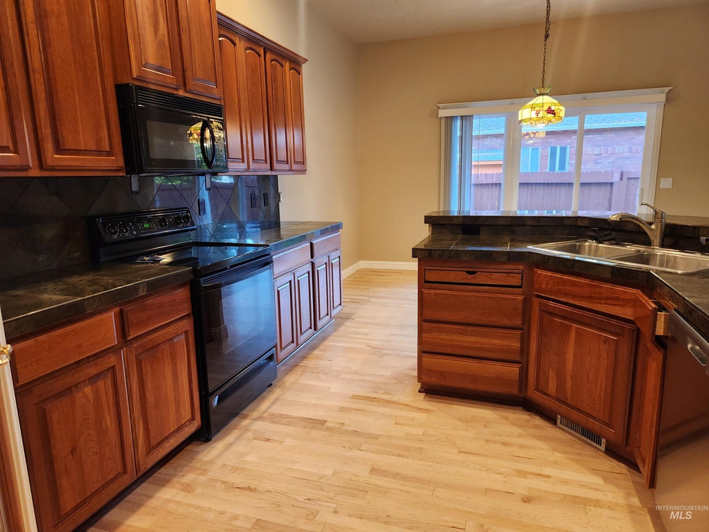 Photo of 5002 N Brookmeadow WAY, Boise, ID 83713 (MLS # 99001435)