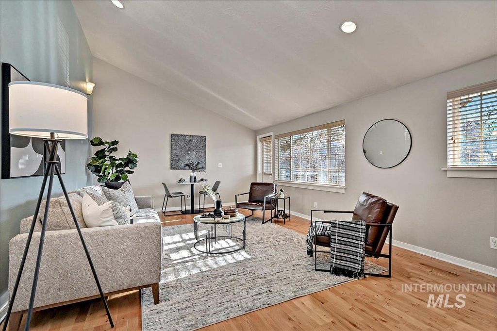 Photo of 305 Village Lane #305, Boise, ID 83702 (MLS # 98972262)