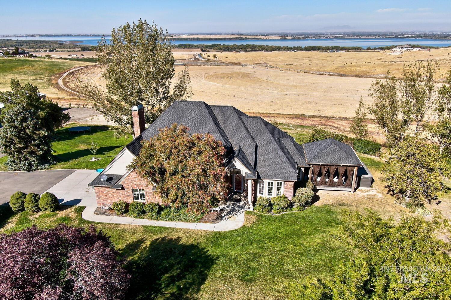 14284 Lewis Ln