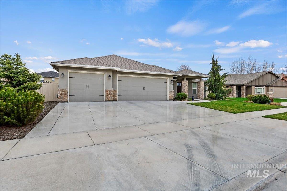 1366 N Waterbrook Way