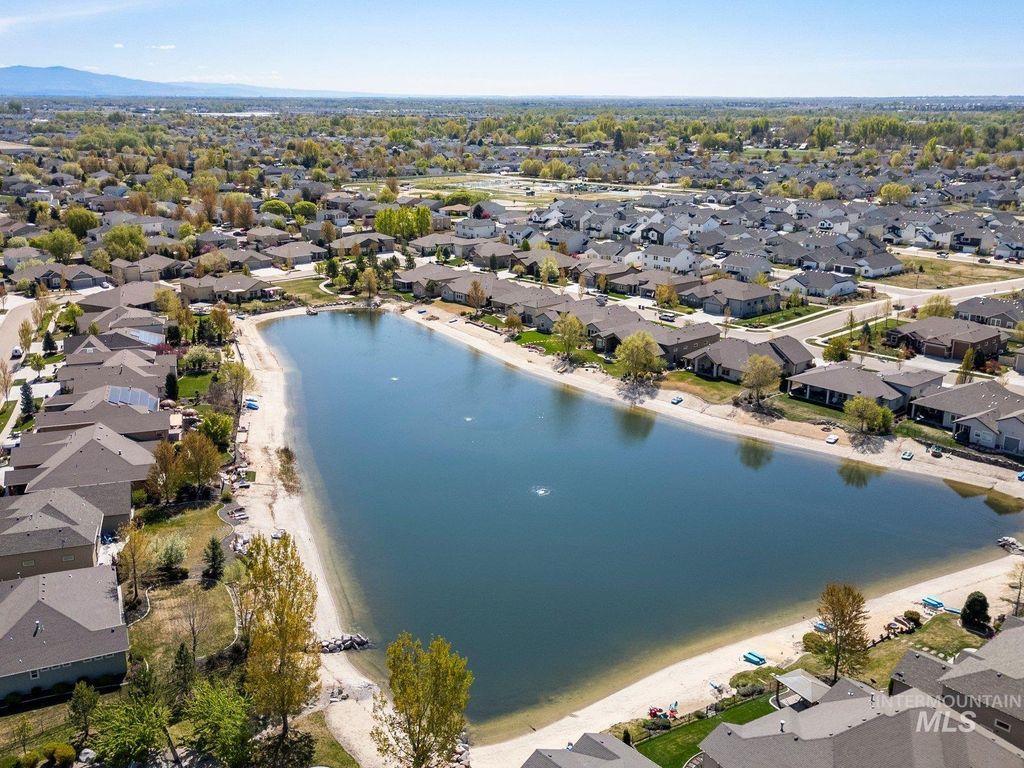 Photo of 1366 N Waterbrook Way, Star, ID 83669 (MLS # 98980347)