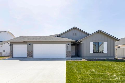 Photo of 4922 Blue Silver St, Caldwell, ID 83605 (MLS # 98945715)