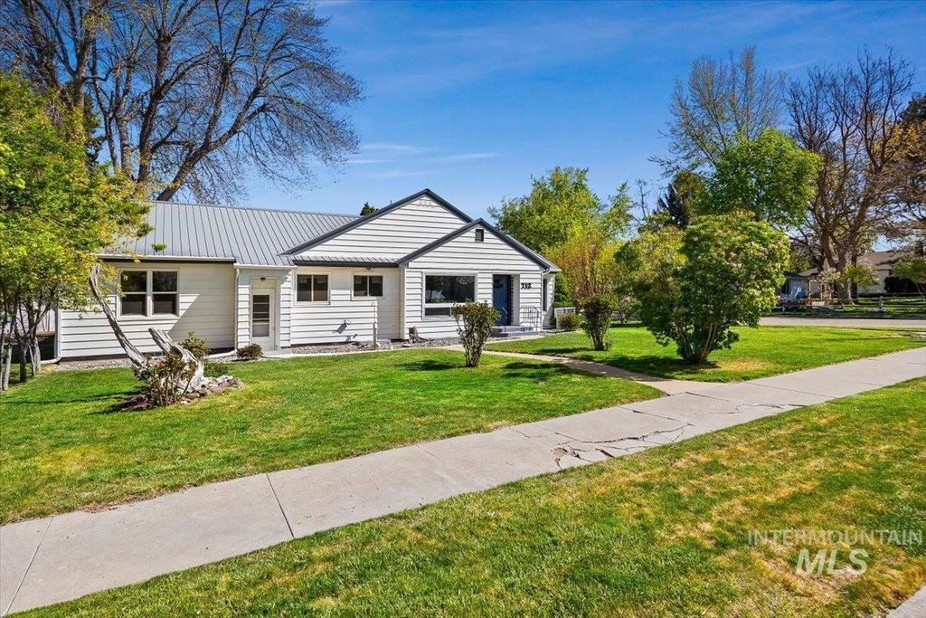 Photo of 712 Ave. D, Jerome, ID 83338 (MLS # 98984489)